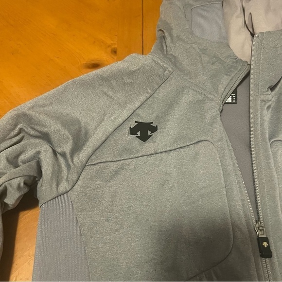Descente Men’s Fleece Running Soft Shell Jacket in Gray Sz XS - Picture 5 of 16